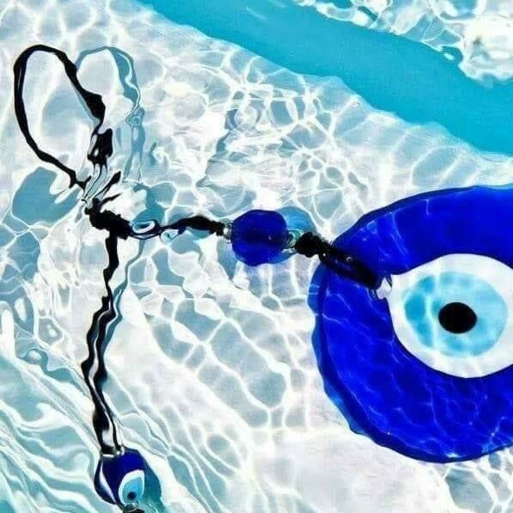 Meet your Posher, Derya